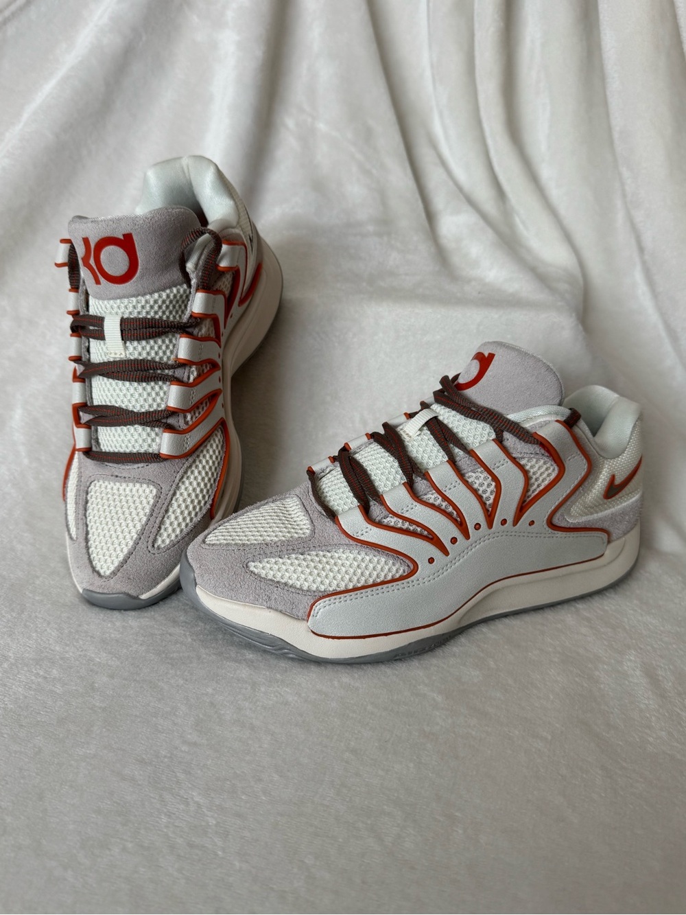 Nike KD 18 Rise Athletic Shoes, Soft Pearl/Campfire Orange, Youth size 7.5